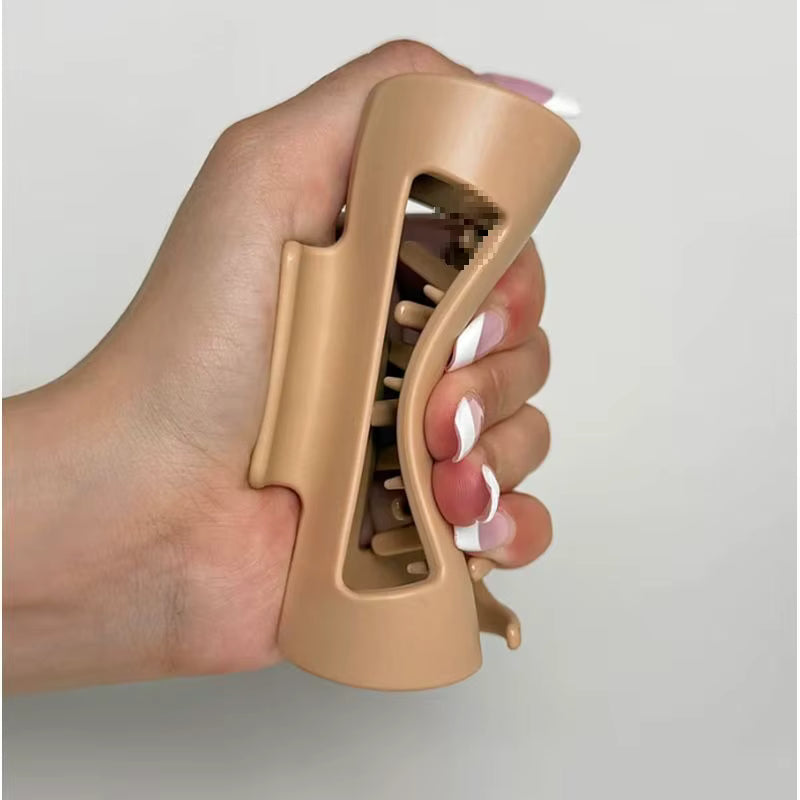 GLAMÉE SoftFlex Clip – Bendable Anti-Slip Silicone Hair Claw